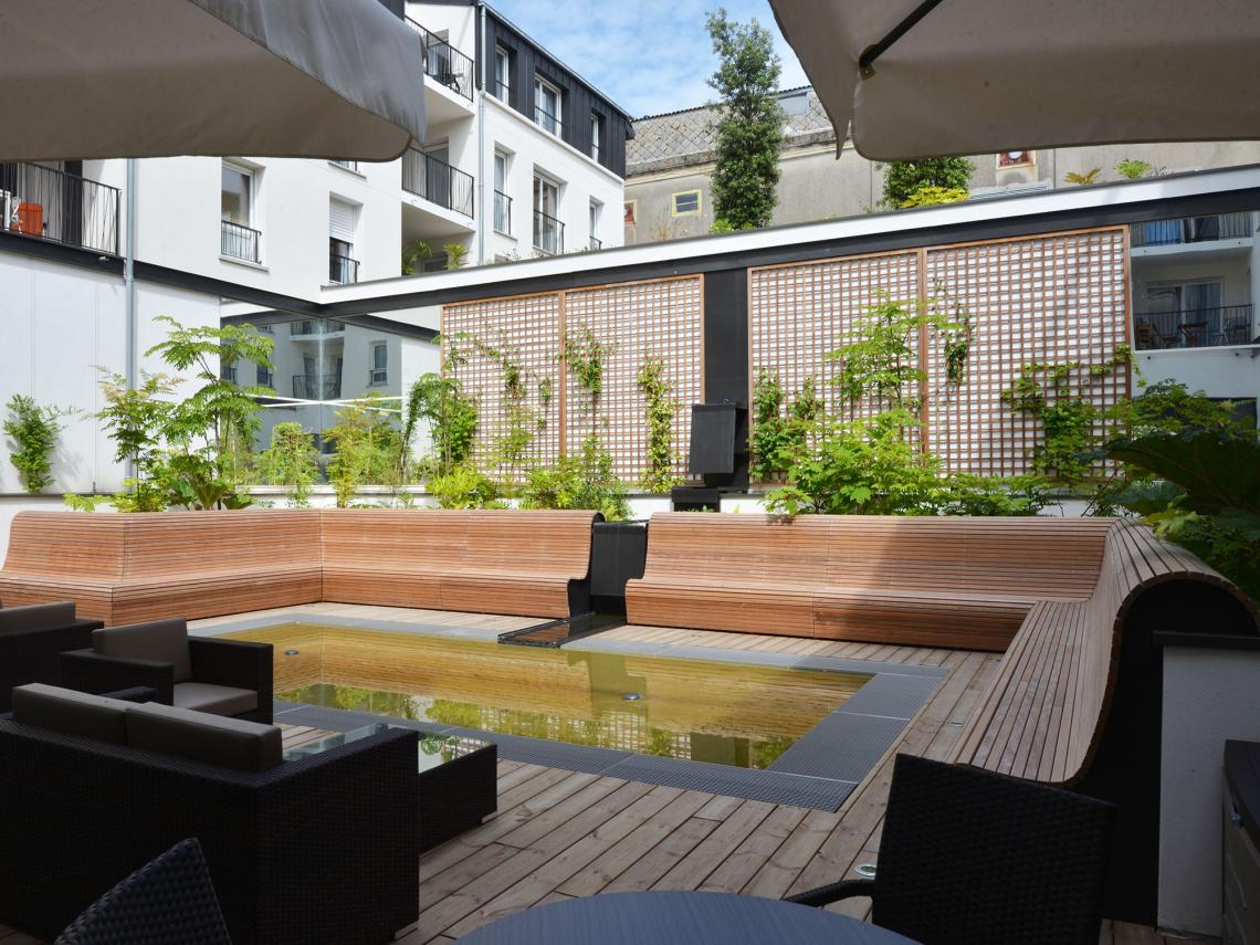  : Espace extérieur de la résidence seniors Patio Plaisance
