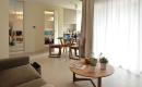  : Salon d'un appartement de la résidence avec services Arcachon