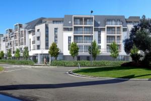 LE POULIGUEN : grand studio à louer dans une Résidence avec Services pour Seniors