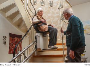  alt="Monte-escalier : l'essentiel à savoir pour un choix optimal !"